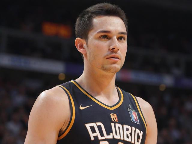 开云体育_ NBA全明星的背后故事：期待的亮点与瞬间，nba全明星哪天开打