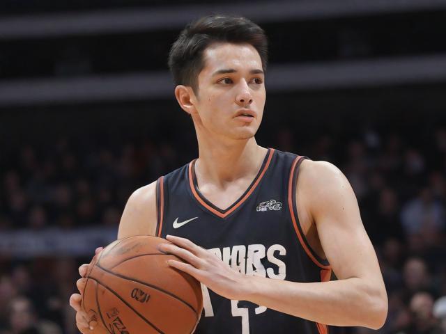 开云体育_ NBA季后赛前瞻：谁能在关键时刻把握机会？，nba季后赛开放观众