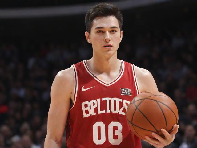 开云体育_ NBA年轻球员的崛起与团队的未来展望，nba开拓者赛程表
