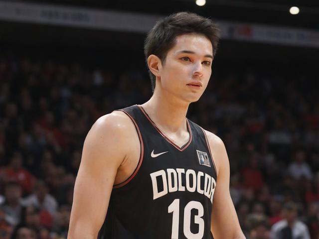 开云体育_ NBA新秀们的崛起：谁能在赛季中脱颖而出？，nba开拓者最新消息