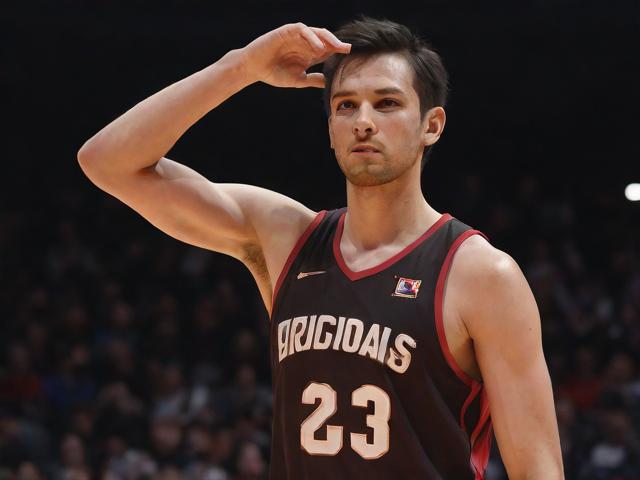 开云体育_ NBA的防守革命：如何适应快速进攻的潮流？，nba防守技巧