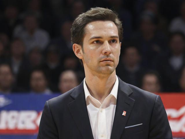 开云体育_ NBA裁判的新挑战：如何在高压下保持公正？，nba裁判的标准
